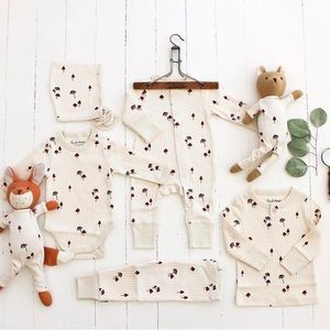 Fin and Vince toadstool waffle top/bottom